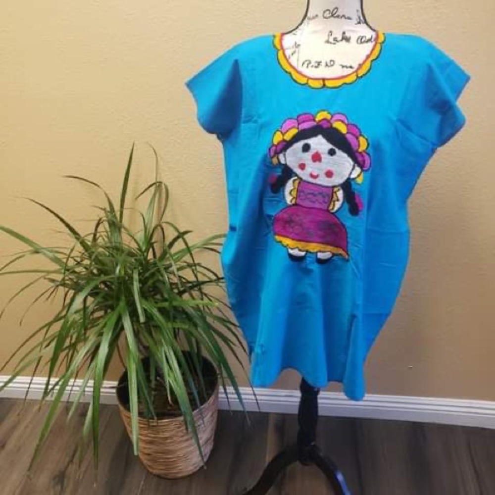 Tops - Picture 3 of 16